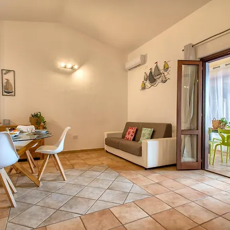 San Teodoro Center Apartment *